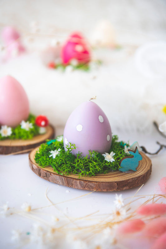 Aranjament mini pe lemn - cu lumanare ou mov cu buline