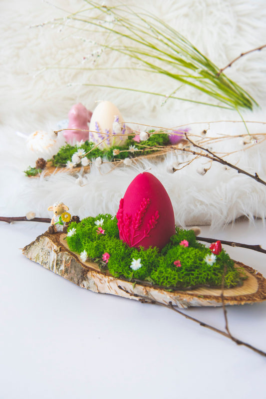 Decoratiune de Paste - cu lumanare parfumata in forma de ou rosu