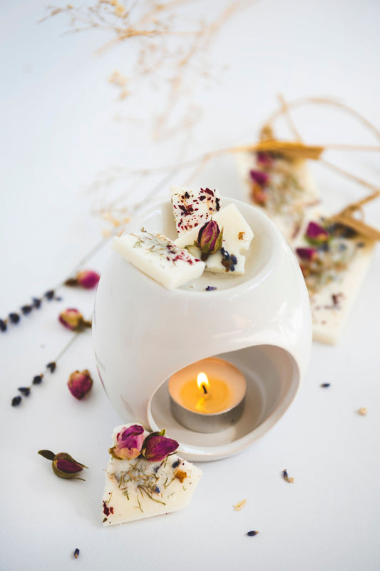 Difuzor aromaterapie oval din ceramica alba 