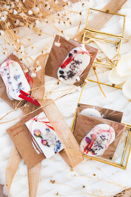 Martisor parfumat in pungulita fina