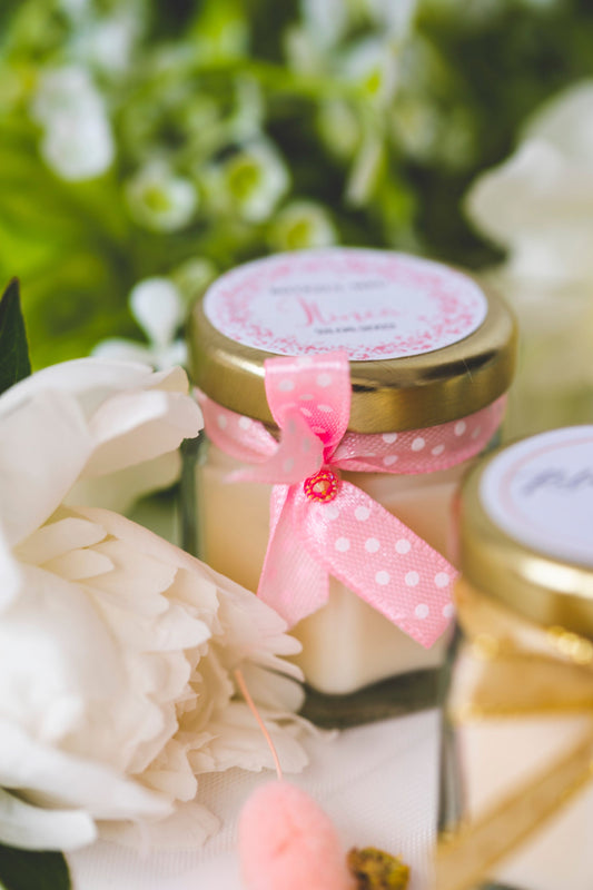 Marturii botez personalizate - lumanare parfumata in borcanel cu fundita roz