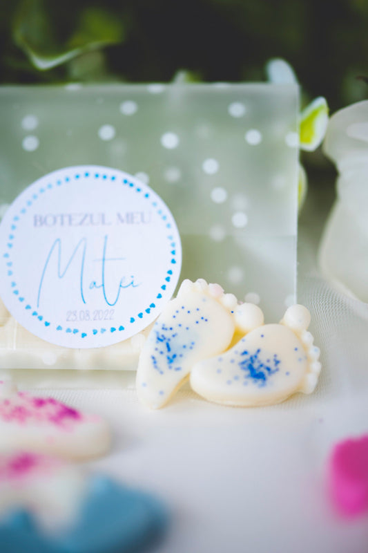 Marturii botez personalizate - picioruse de ceara parfumata cu sclipici albastru