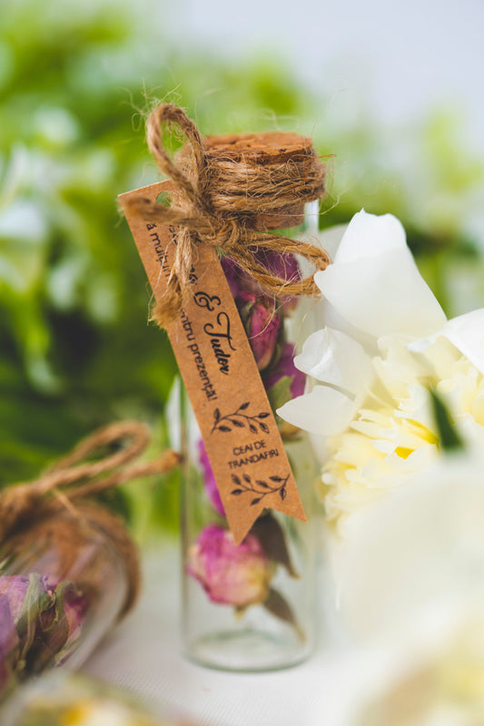 Marturii botez personalizate - sticlute cu boboci de trandafiri de Damasc, pentru ceai