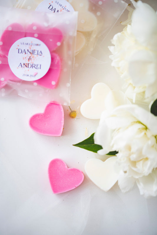 Marturii nunta personalizate - inimioare de ceara parfumata